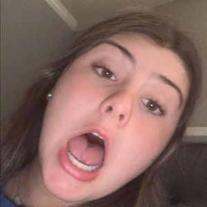 Meet your Posher, Abby